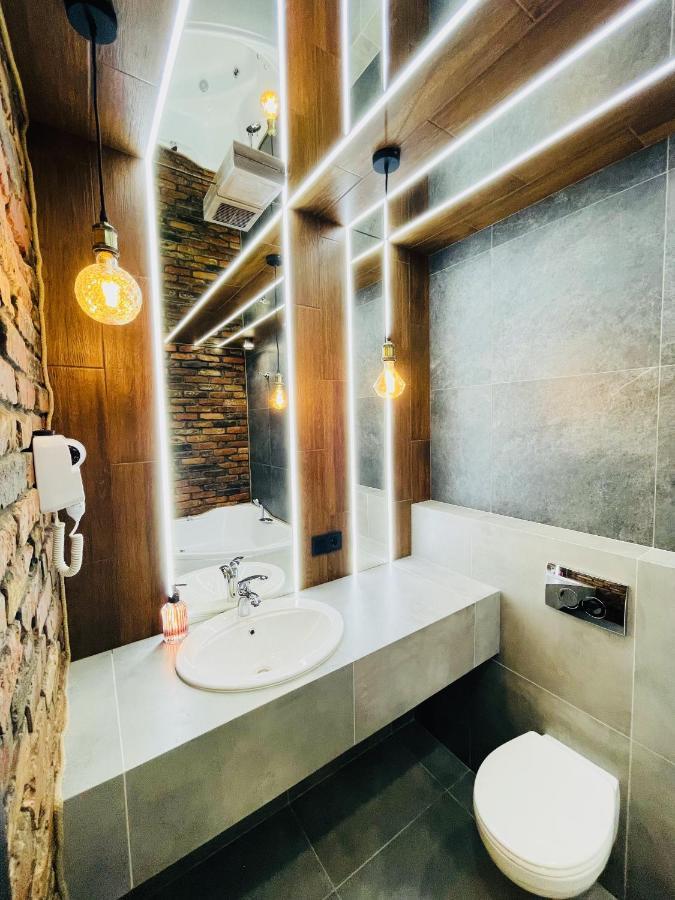 Loft В River Park З Джакузі Dnipro Exteriör bild