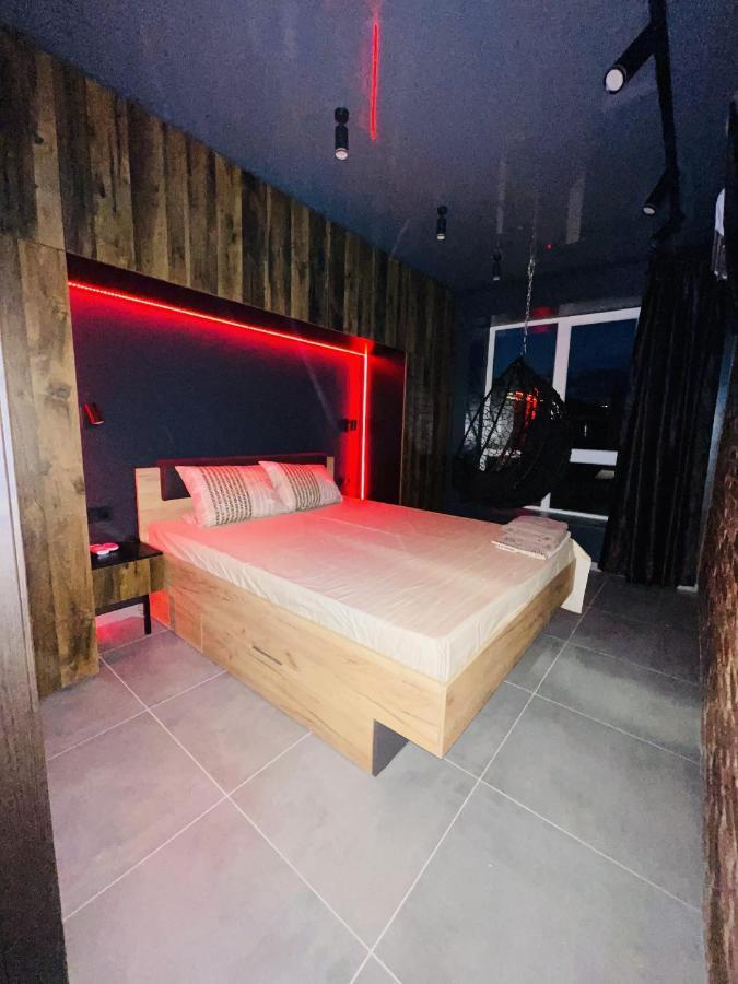 Loft В River Park З Джакузі Dnipro Exteriör bild